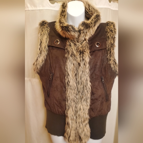 last kiss Jackets & Coats Last Kiss Faux Fur Lined Vest 8 Inch Rip Inside The Vest See Last